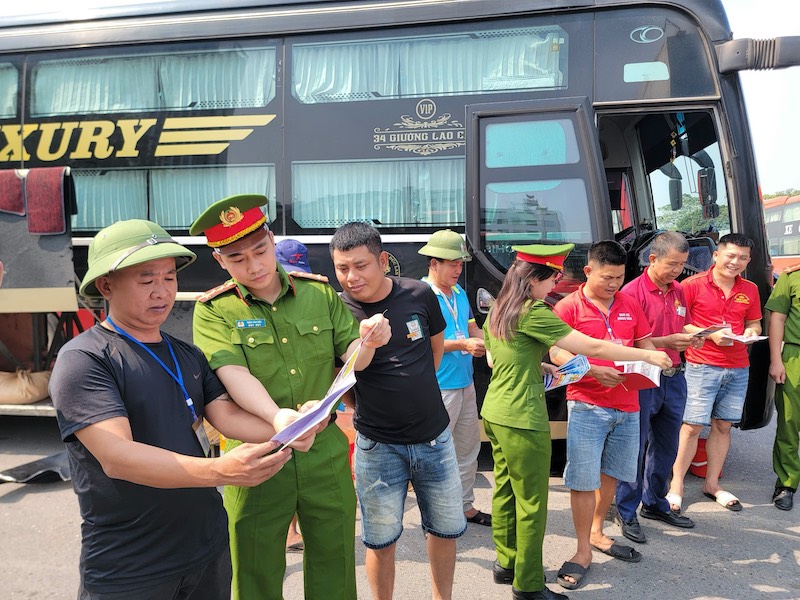 Công an Hà Nội đẩy mạnh công tác phòng, chống ma túy tại các bến xe -1