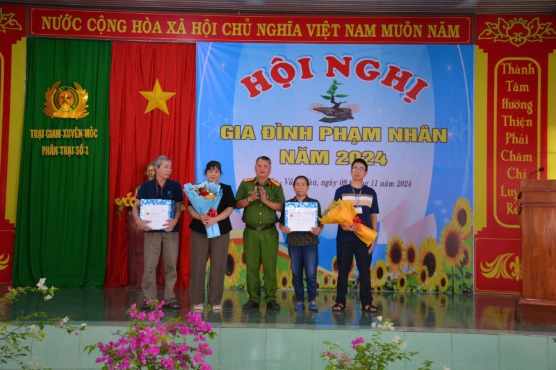 Hơn 500 thân nhân tham gia Hội nghị Gia đình phạm nhân Trại giam Xuyên Mộc -1
