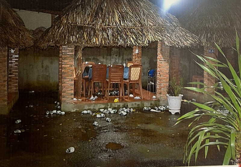 2 nhóm mang súng, hung khí giải quyết mâu thuẫn vì số tiền 4 triệu đồng -0