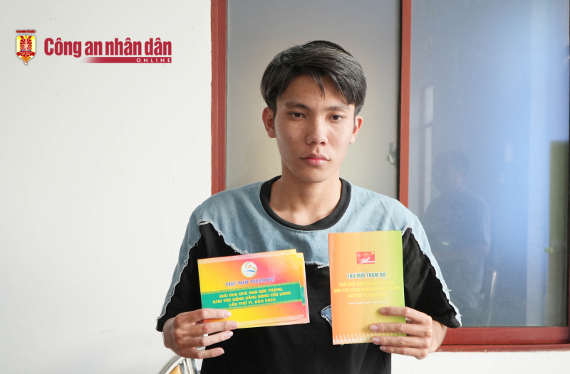 Triệu tập làm việc đối tượng mua bán giấy mời xem Giải đua ghe Ngo Sóc Trăng  -0