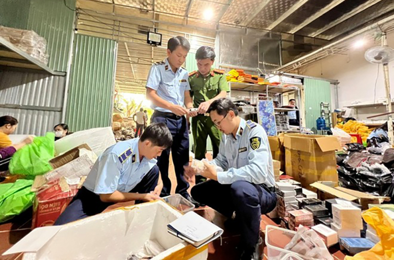 Nhiều giải pháp ngăn chặn hàng giả trên sàn thương mại điện tử -0