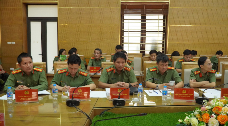 Thống nhất trong nhận thức, tư tưởng và hành động để đấu tranh hiệu quả với hoạt động phá hoại tư tưởng của Đảng -0