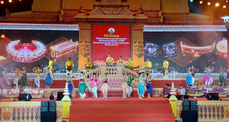 Về Sóc Trăng vui Lễ hội Oóc Om Bóc của đồng bào Khmer -1