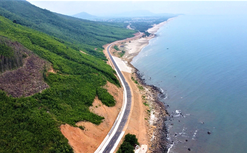 Chi hơn 22 tỷ đồng sửa chữa tuyến đường ven biển đẹp nhất Hà Tĩnh -0