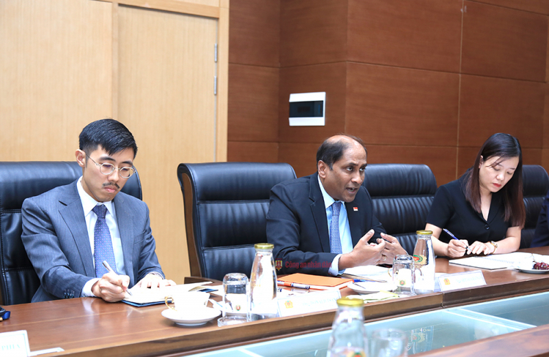 Đưa hợp tác an ninh trở thành trụ cột trong quan hệ Việt Nam - Singapore -0