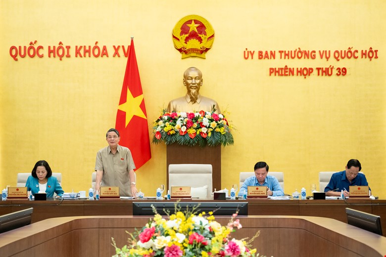 Bổ sung Luật Thuế thu nhập cá nhân và Luật Xử lý vi phạm hành chính vào 