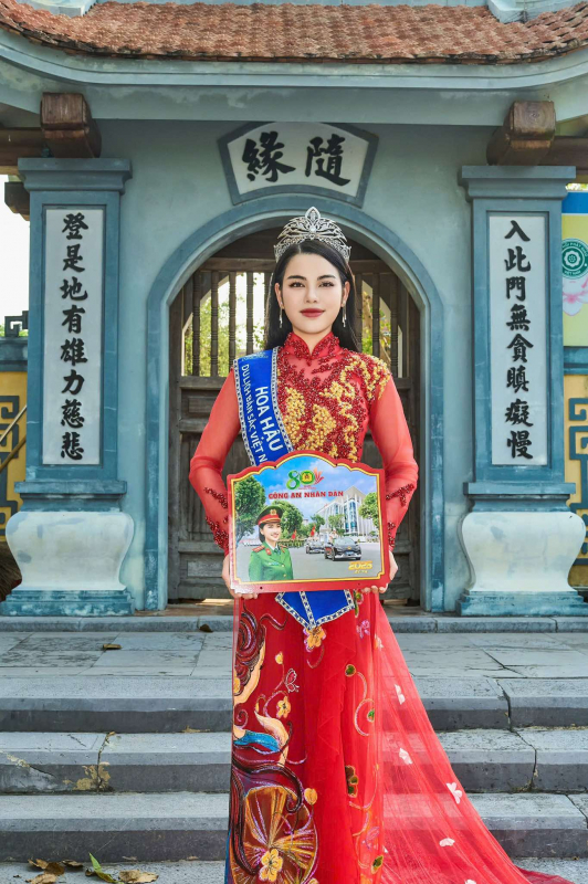 Hoa hậu Du lịch Bản sắc Việt Nam 2024 rạng ngời trong bộ ảnh lịch năm của Nhà xuất bản CAND -0
