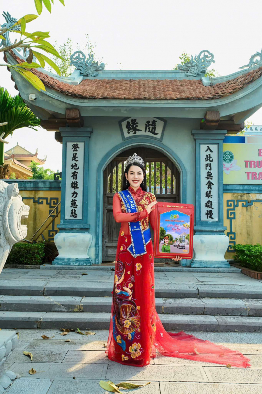Hoa hậu Du lịch Bản sắc Việt Nam 2024 rạng ngời trong bộ ảnh lịch năm của Nhà xuất bản CAND -0