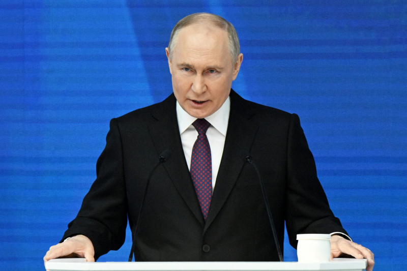 Tổng thống Putin: Nga tấn công Ukraine bằng vũ khí