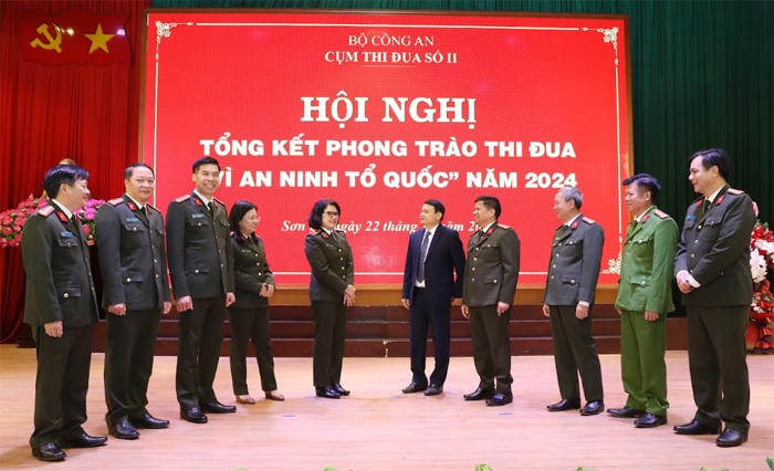 Cụm thi đua số II, Bộ Công an tổng kết phong trào thi đua  “Vì an ninh Tổ quốc” năm 2024 -0