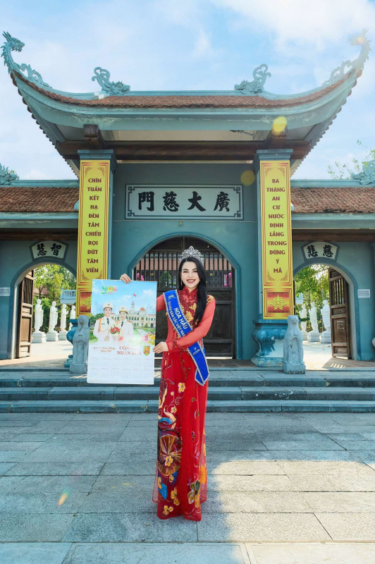 Hoa hậu Du lịch Bản sắc Việt Nam 2024 rạng ngời trong bộ ảnh lịch năm của Nhà xuất bản CAND -2