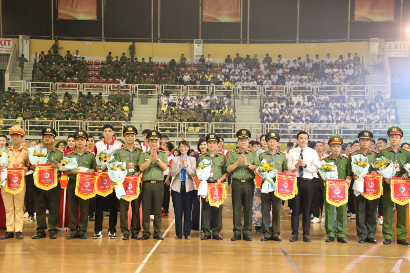 Đại hội khỏe “Vì an ninh Tổ quốc” đánh giá tình hình phát triển phong trào thể dục, thể thao trong CAND  -2