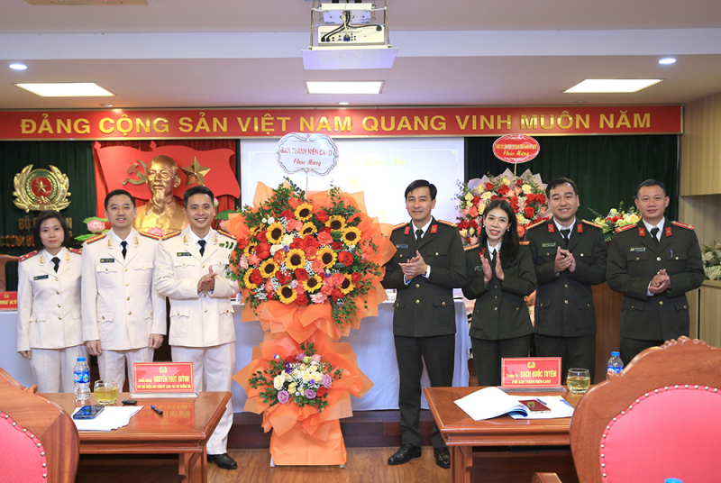 Phát huy vai trò xung kích, sáng tạo của tuổi trẻ Cơ quan UBKT Đảng ủy Công an Trung ương -1