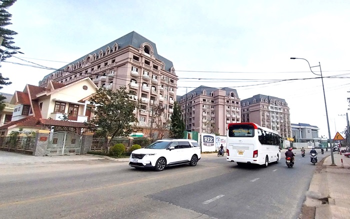 Khách sạn 5 sao đòi chuyển thành căn hộ lưu trú -0