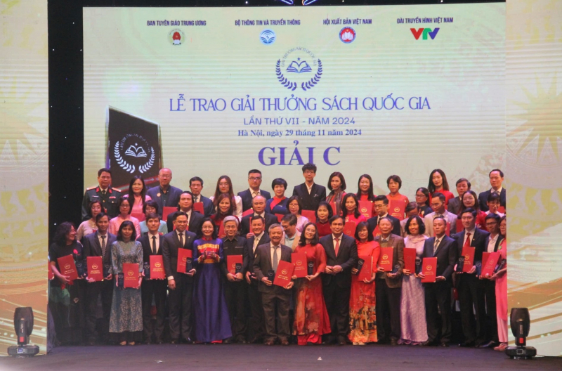 Nâng tầm Giải thưởng Sách quốc gia, đưa việc đọc sách trở thành nét đẹp văn hoá -0