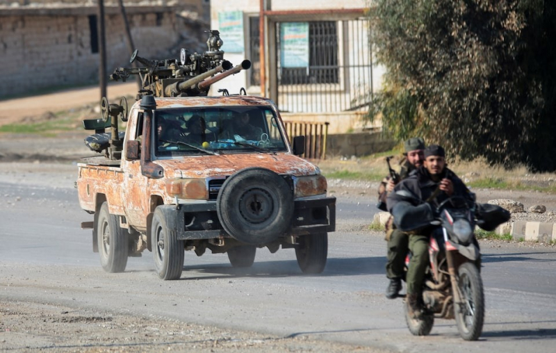  Máy bay Nga quần vũ trên bầu trời Syria săn tìm phiến quân -0