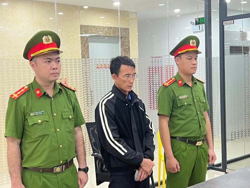 Bắt phó giám đốc chi nhánh ngân hàng tại Quảng Ngãi -0
