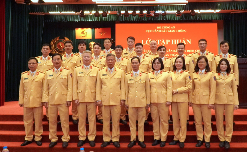 Tập huấn chuyên sâu về Luật trật tự an toàn giao thông đường bộ -0