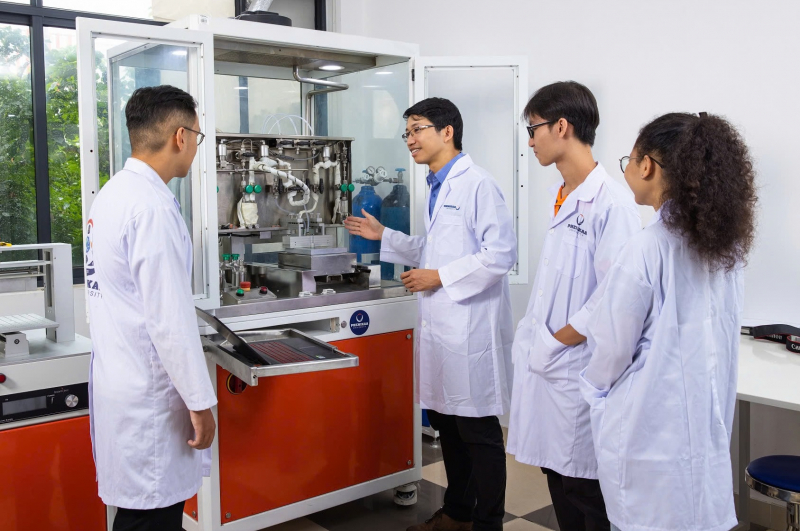 Tiến sĩ trẻ và công nghệ nano giúp tiết kiệm hàng tỉ đồng  -0