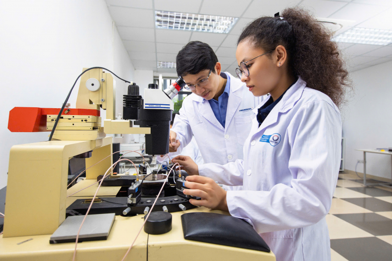 Tiến sĩ trẻ và công nghệ nano giúp tiết kiệm hàng tỉ đồng -0