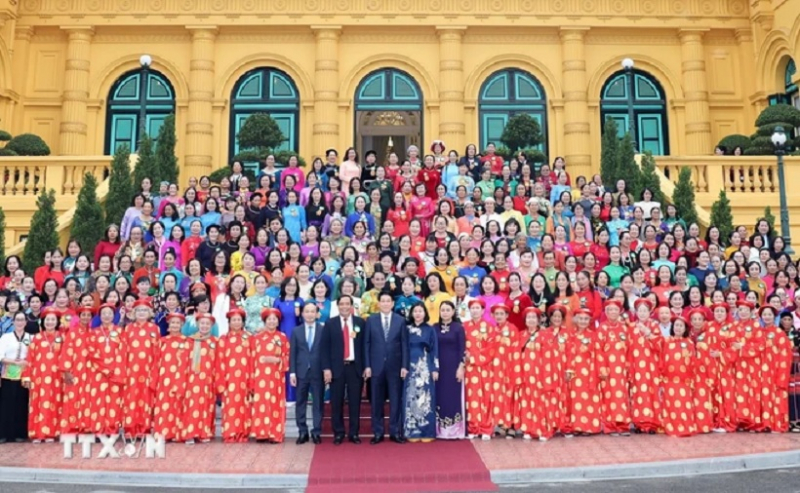 Chủ tịch nước Lương Cường: Phụ nữ Việt Nam tiếp tục làm rạng danh đất Việt -0