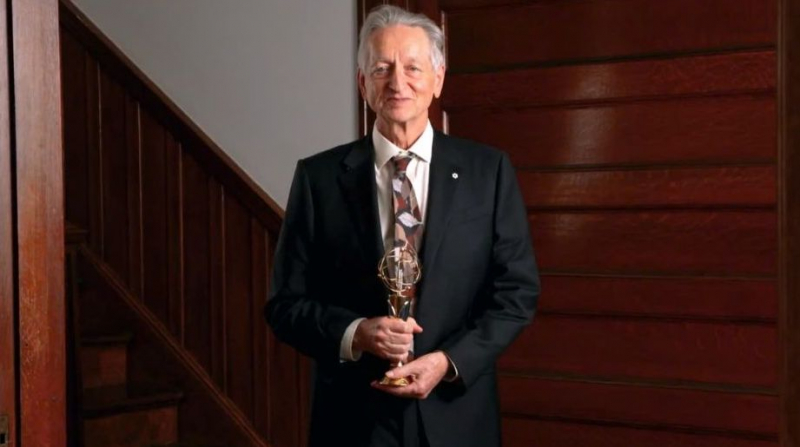 Chủ nhân giải thưởng chính Vinfuture 2024  nhận giải thưởng Nobel Vật Lý 2024 -0