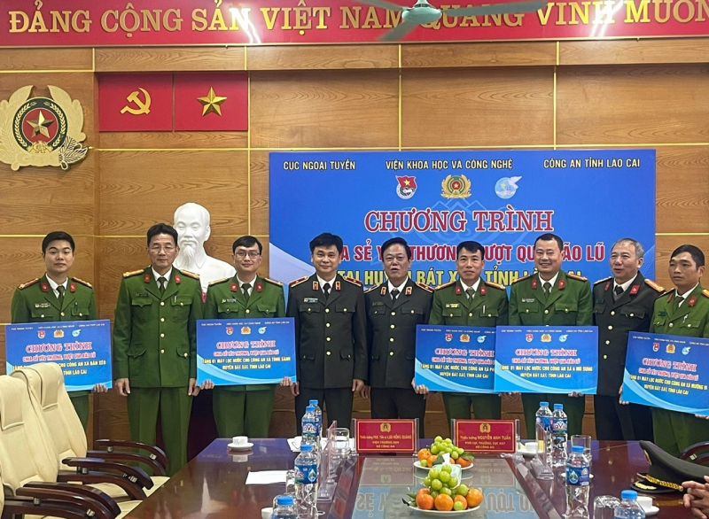 Chung tay xây dựng công trình bếp ăn bán trú tặng trường THCS và THPT huyện Bát Xát -0