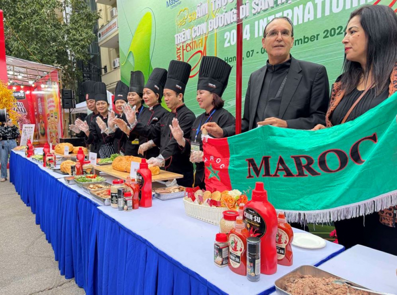 Liên hoan Ẩm thực Quốc tế hấp dẫn thu hút hàng ngàn lượt khách tham quan -0