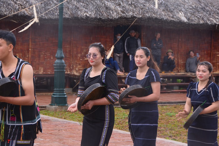 Tái hiện lễ hội Nhô Lir Bong của người Cơ Ho -2