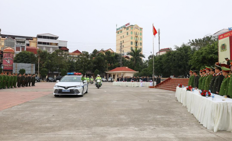 Công an các tỉnh ra quân bảo đảm ANTT Tết Nguyên đán -0