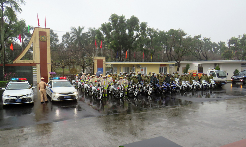 Công an Quảng Nam ra quân bảo đảm ANTT Tết Nguyên đán Ất Tỵ 2025 -0