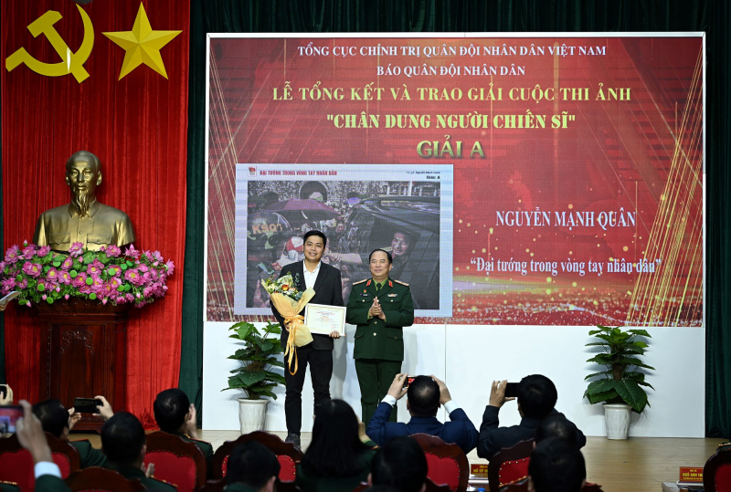 31 tác phẩm đoạt giải cuộc thi ảnh “Chân dung người chiến sĩ”  -0