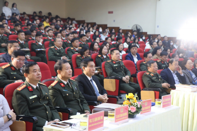 Phát huy giá trị Đề cương về văn hóa Việt Nam trong bảo vệ ANTT phù hợp với bối cảnh mới -0