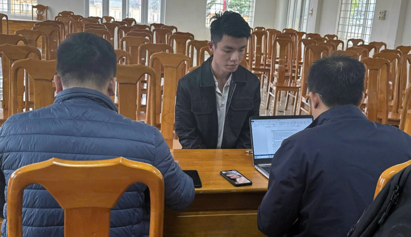 Bắt tạm giam 2 bị can tổ chức cho người khác ở lại Việt Nam trái phép -0