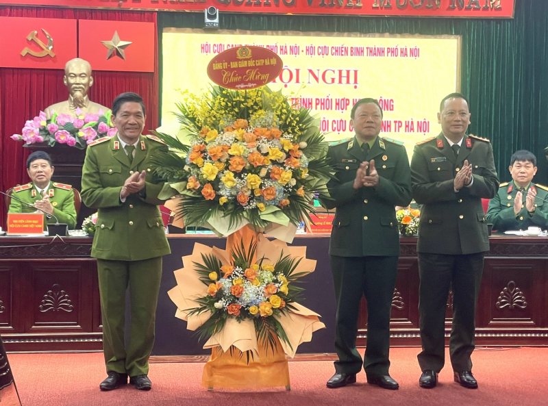 Ký chương trình phối hợp tăng cường gắn kết hoạt động giữa Hội Cựu CAND và Hội Cựu Chiến binh TP Hà Nội -0