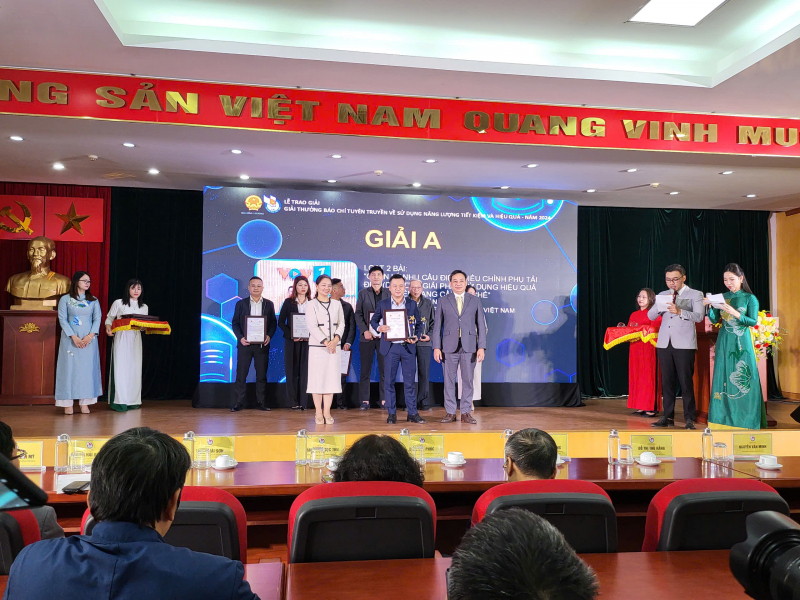 Trao giải thưởng báo chí tuyên truyền về sử dụng năng lượng tiết kiệm và hiệu quả -0