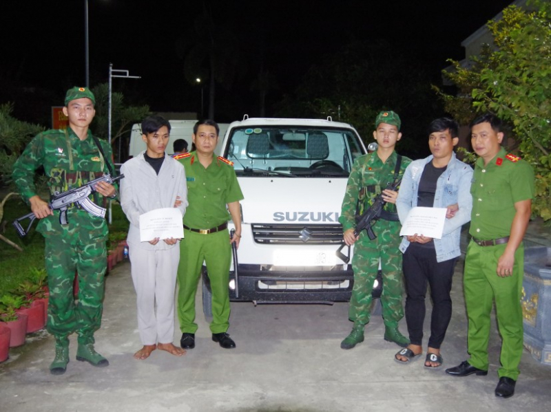 Vận chuyển nửa tấn pháo hoa lậu để lấy 5 triệu tiền công -0