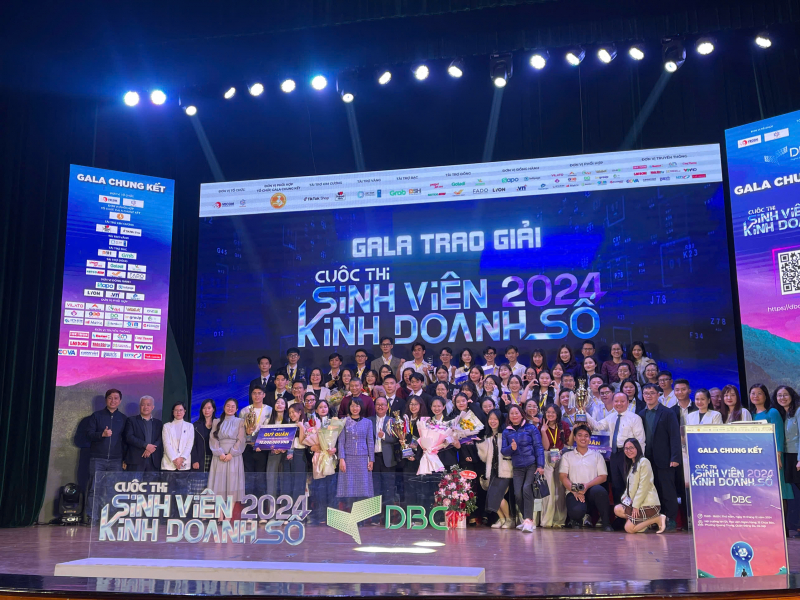 Đại học Kinh tế Quốc dân đạt giải Quán quân “Sinh viên Kinh doanh số 2024” -0
