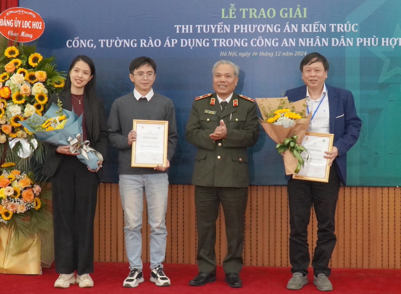 Trao giải Cuộc thi tuyển “Phương án kiến trúc cổng, tường rào áp dụng trong CAND phù hợp với vùng, miền” -0