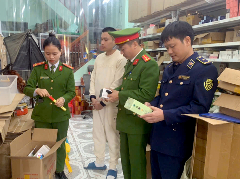 Bắc Giang: Phát hiện hơn 27 nghìn sản phẩm mỹ phẩm nhập lậu -0