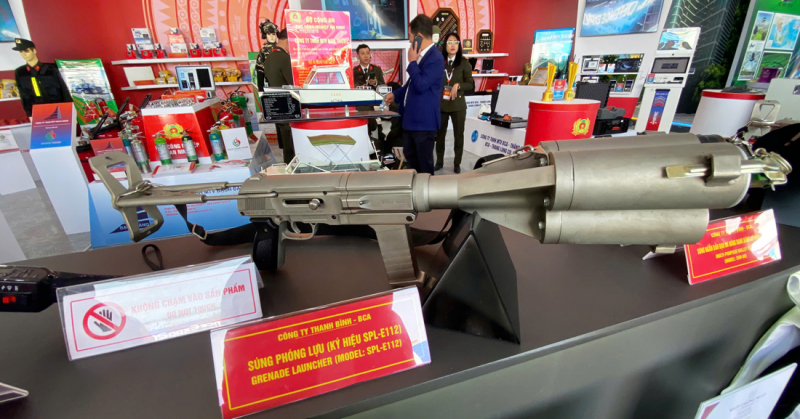 Bộ Công an tham gia Triển lãm Quốc phòng với nhiều sản phẩm mang tính ứng dụng thị trường năng động -0