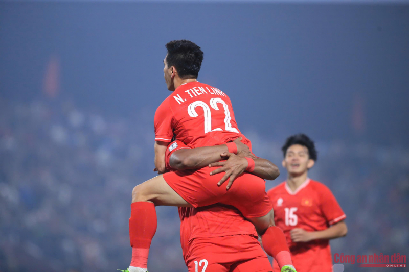 z6153294573756_91e7763ea7a9a1dda688c7a0634cba46.jpg -1