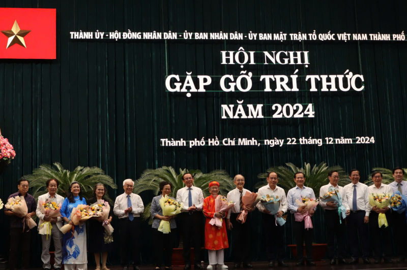 Trí thức hiến kế để “đầu tàu” TP Hồ Chí Minh bứt phá -1