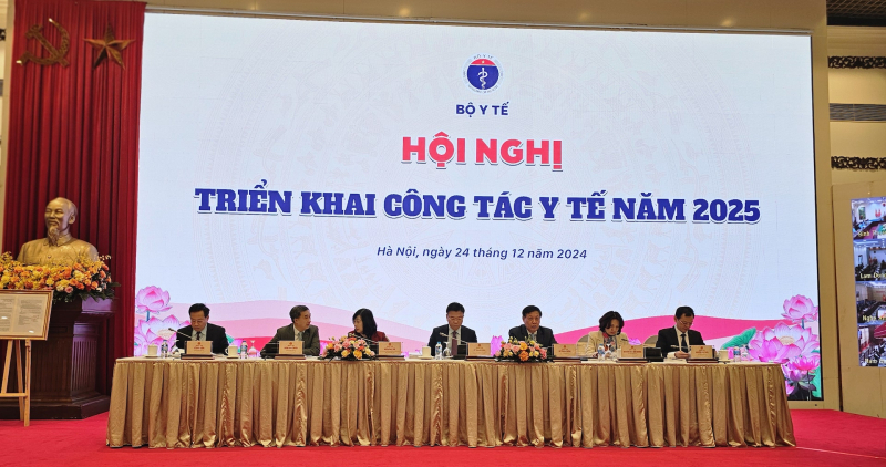 Bộ Y tế tập trung sắp xếp tinh gọn tổ chức bộ máy, xử lý dứt điểm tình trạng hồ sơ bị chậm -0