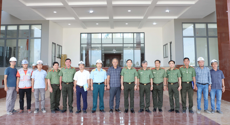 Thứ trưởng Lê Văn Tuyến kiểm tra tiến độ xây dựng trụ sở Công an tỉnh Sóc Trăng -0