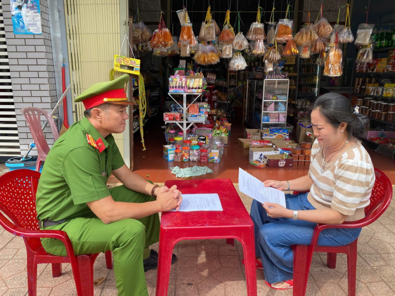 Tiểu thương nói không với buôn bán pháo -0
