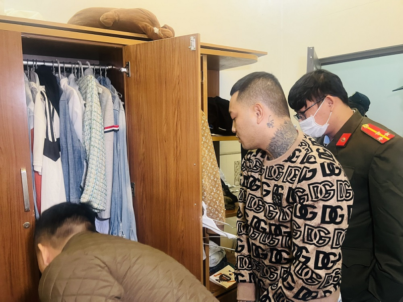 Triệt phá đường dây đánh bạc trên không gian mạng với tang số hơn 300 tỷ đồng -0
