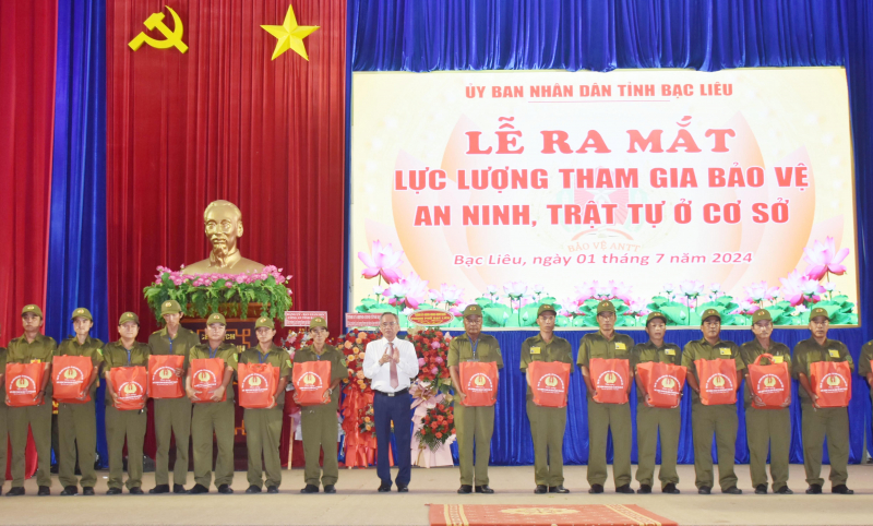 Công an Bạc Liêu góp phần đưa các luật vào cuộc sống -0