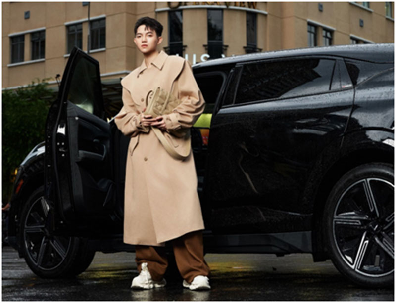 VinFast VF 7 khơi nguồn cảm hứng sáng tạo cho nhà thiết kế Phan Đăng Hoàng -0