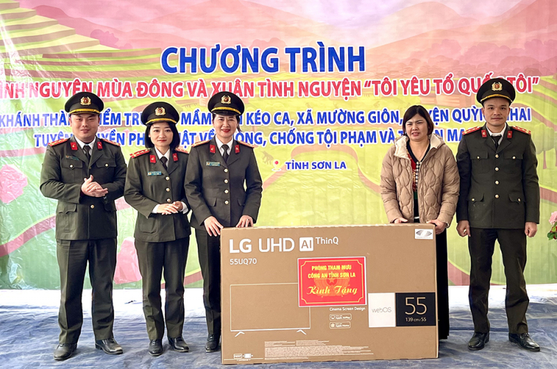 Đoàn thanh niên Văn phòng Bộ Công an phối hợp tổ chức chương trình tình nguyện đầy ý nghĩa tại Sơn La -0